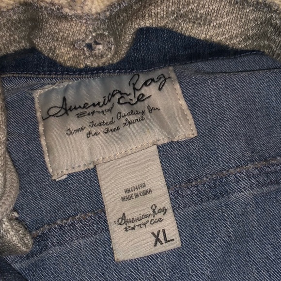 Women’s jean jacket - Picture 2 of 2